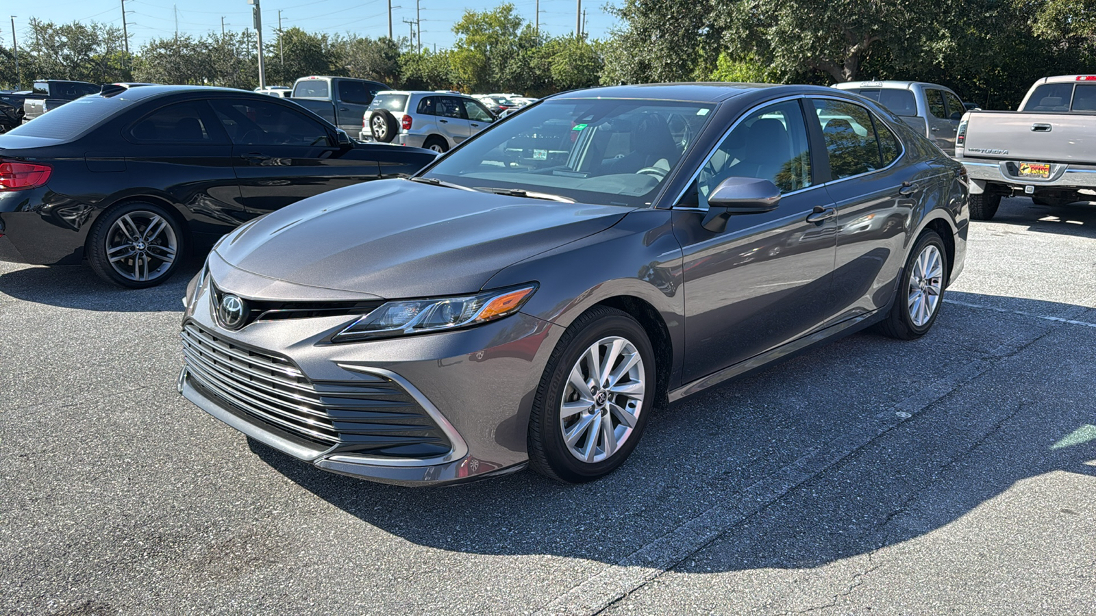 2023 Toyota Camry LE 3