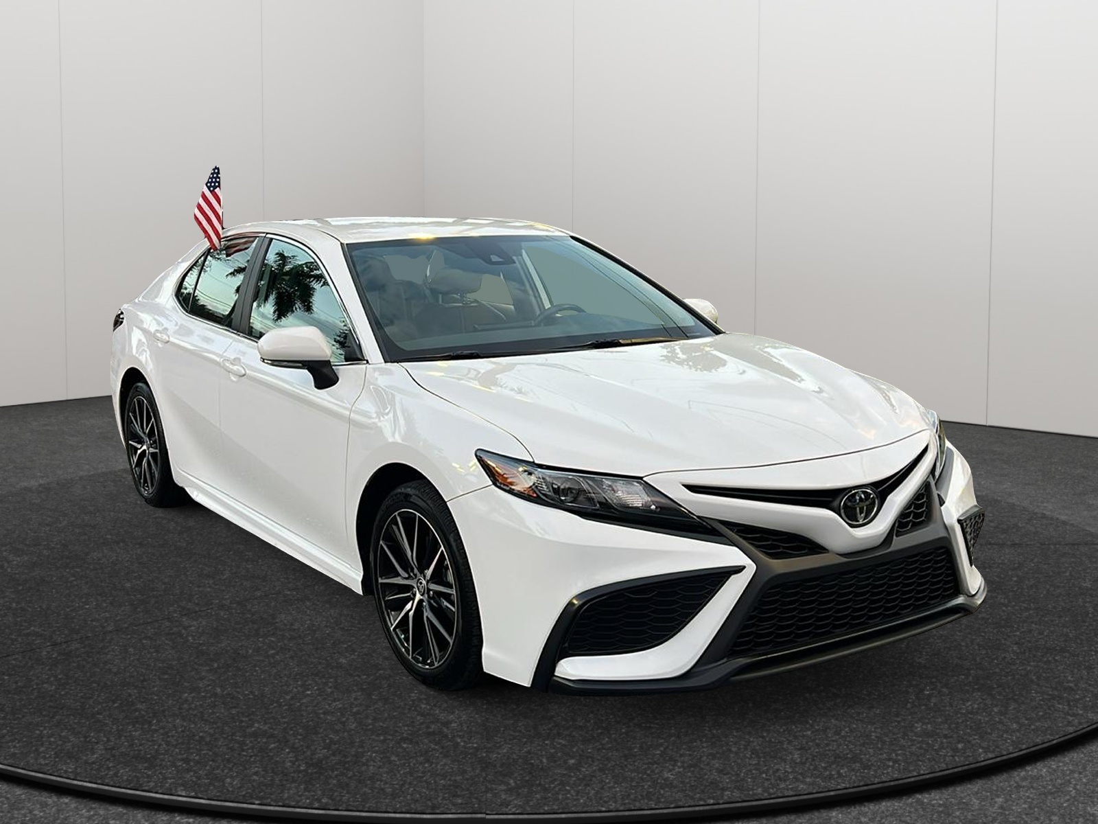 2023 Toyota Camry SE 1