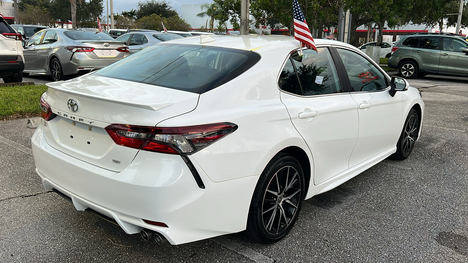 2023 Toyota Camry SE 9