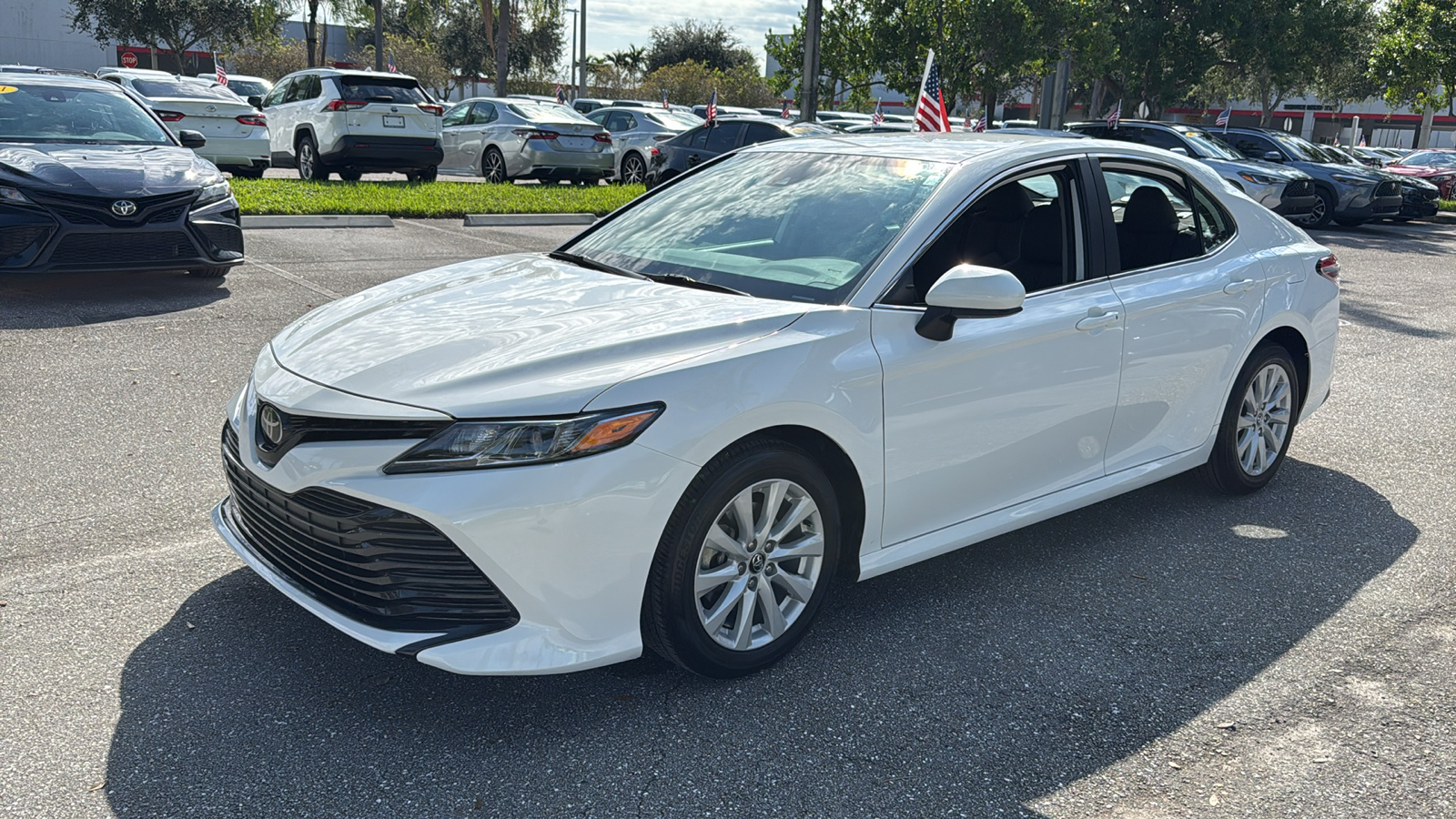 2020 Toyota Camry LE 3