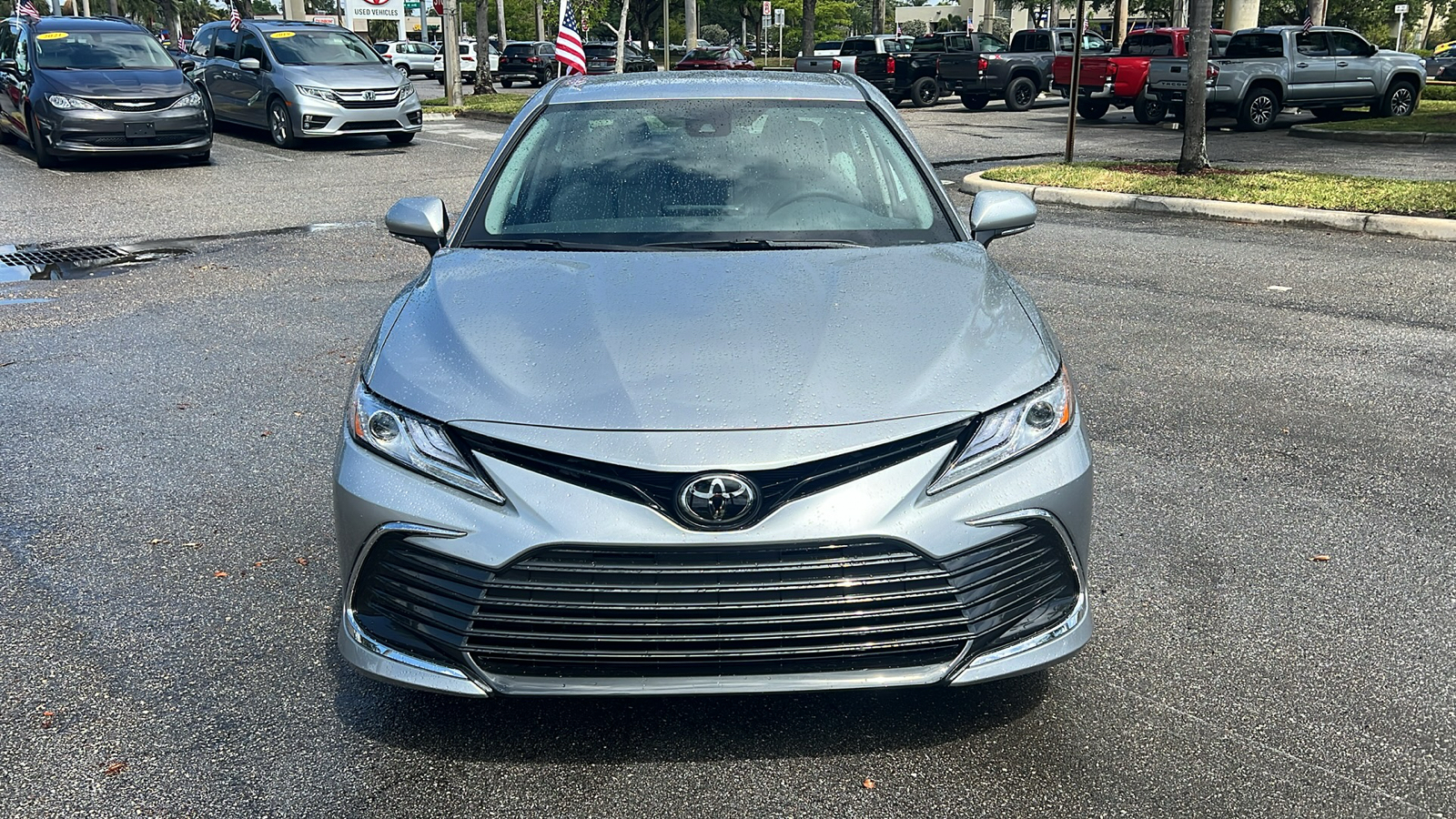 2024 Toyota Camry XLE 2