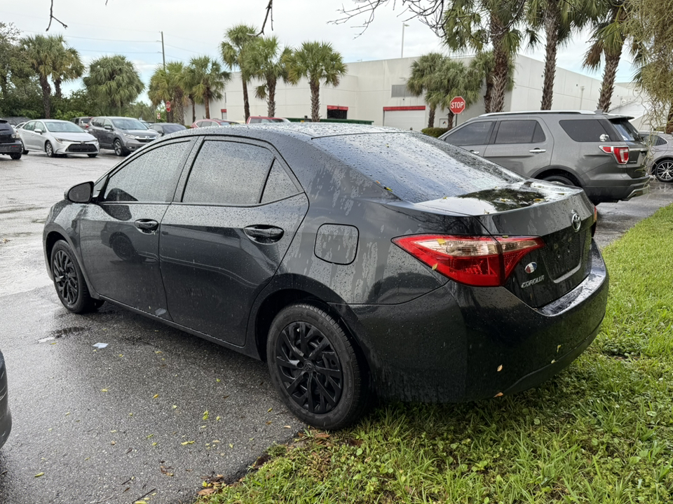 2019 Toyota Corolla LE 4