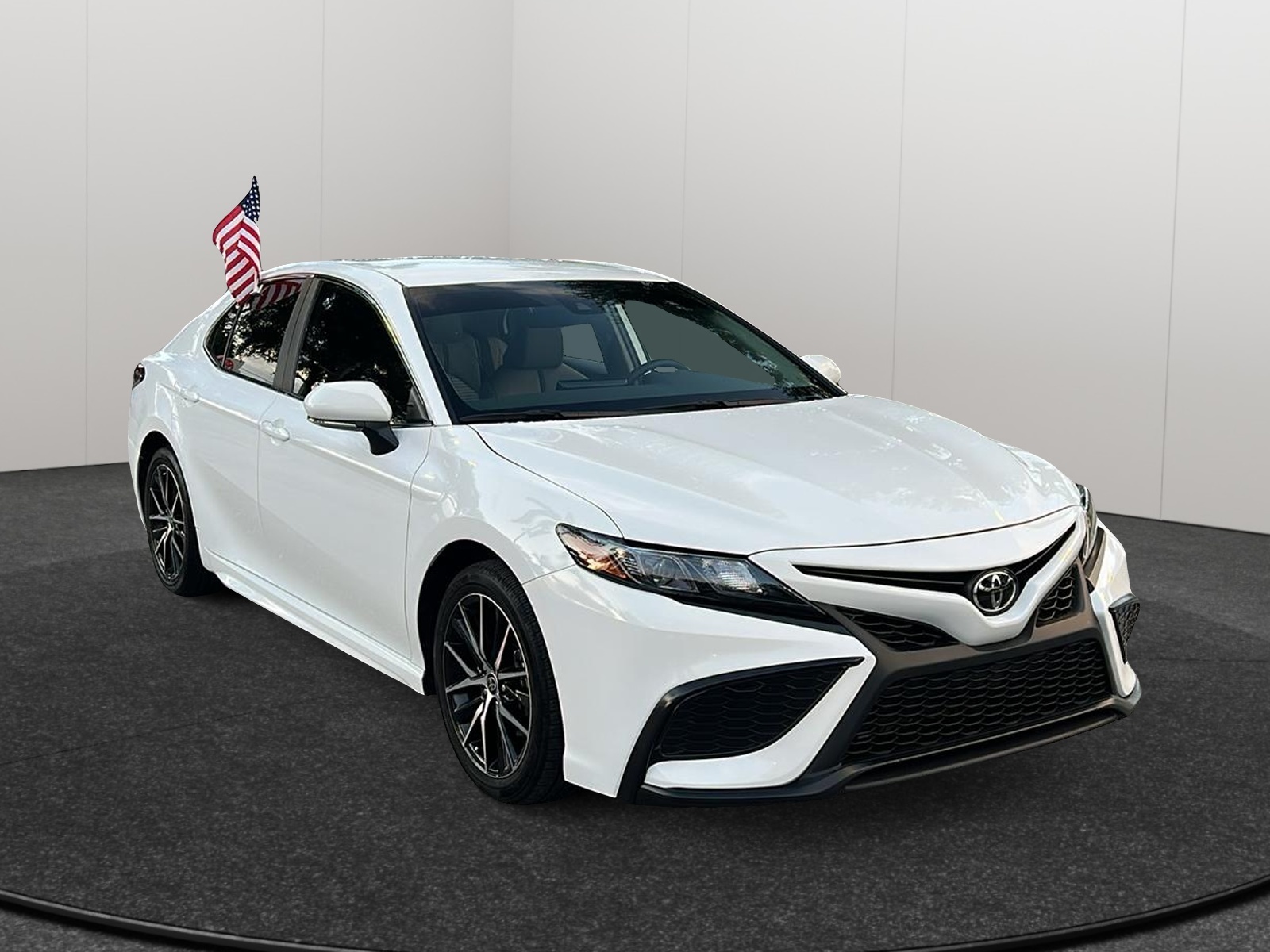 2024 Toyota Camry SE 1