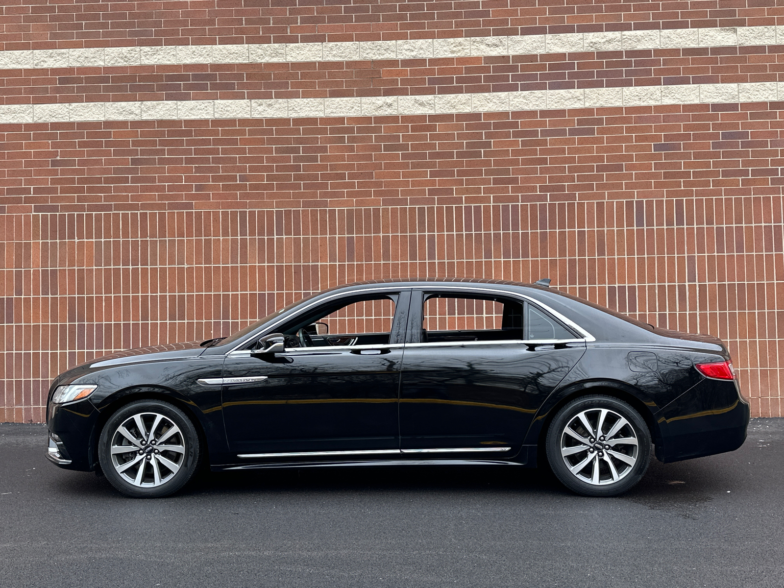 2019 Lincoln Continental Livery 1