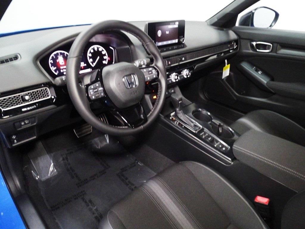 2024 Honda Civic Hatchback Sport 14