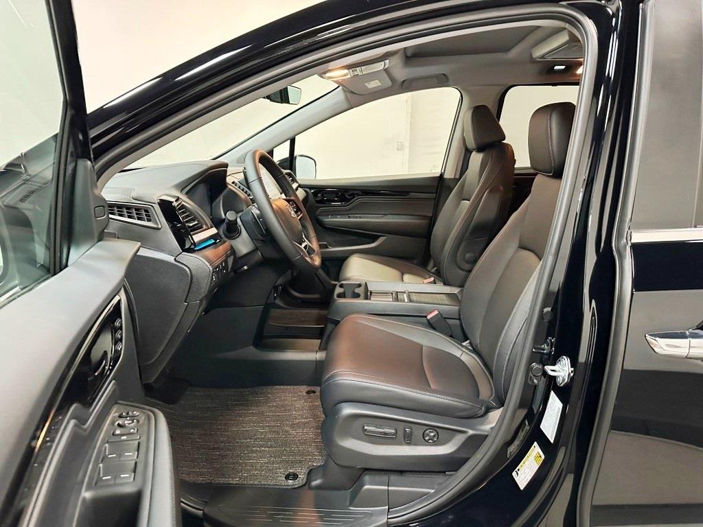 2024 Honda Odyssey Touring 13