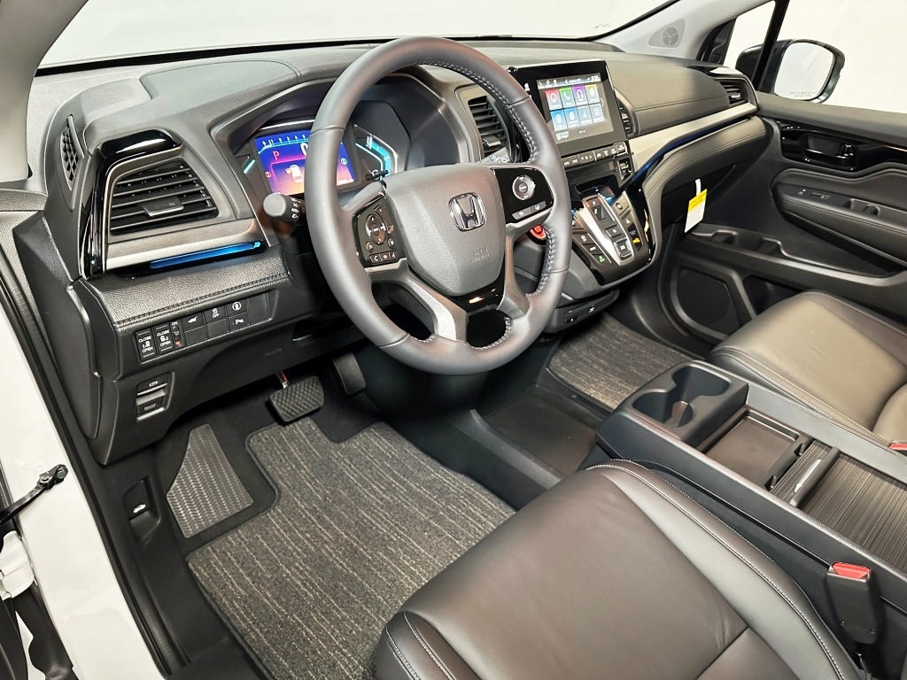 2024 Honda Odyssey Touring 15