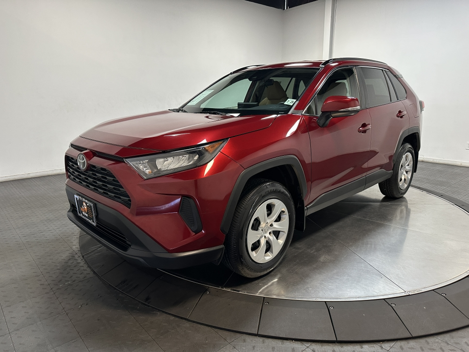 2020 Toyota RAV4 LE 1