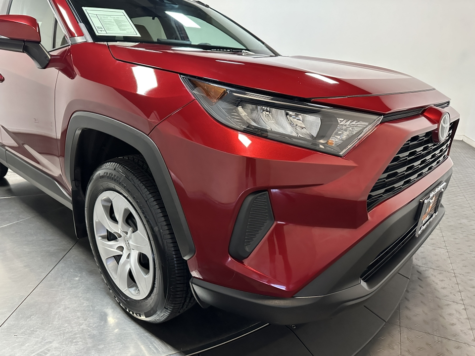 2020 Toyota RAV4 LE 3