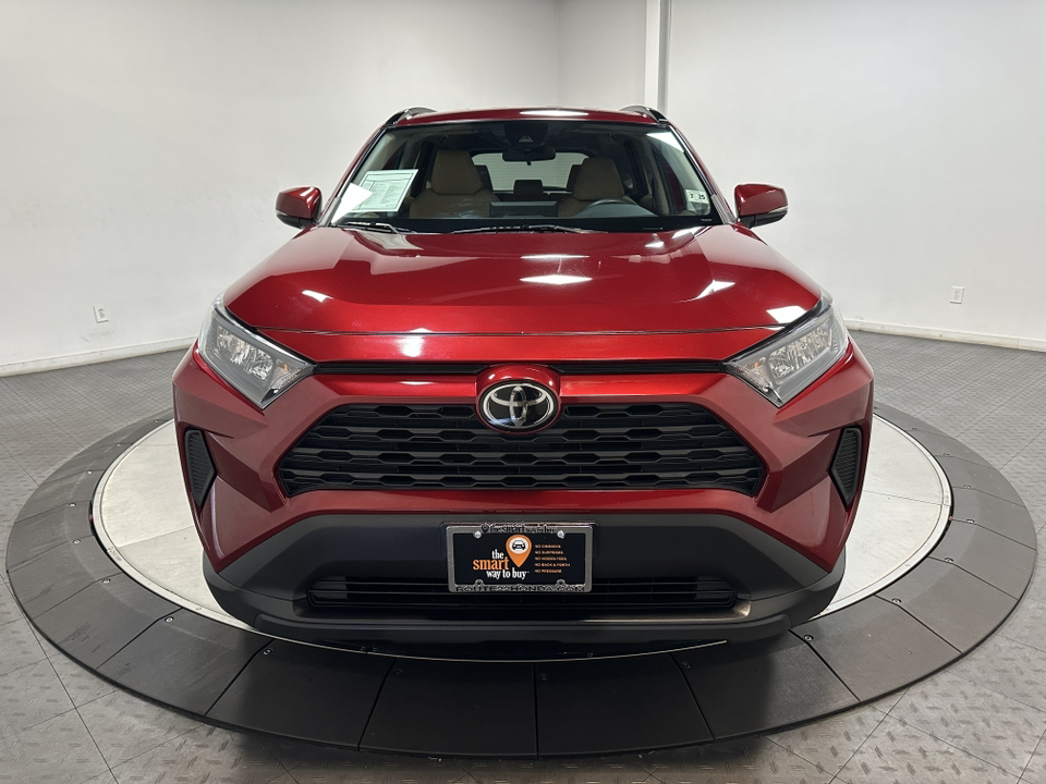 2020 Toyota RAV4 LE 4