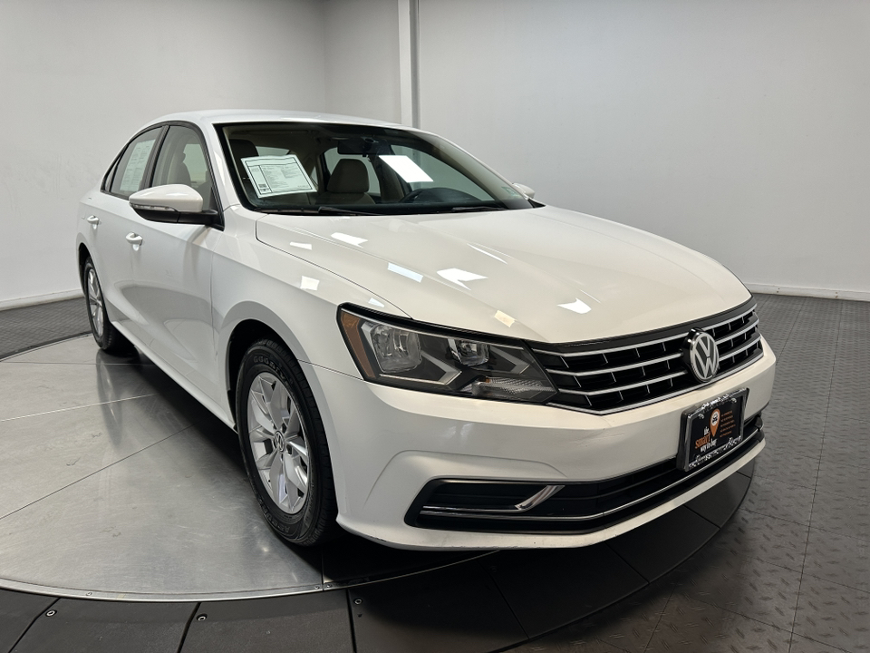 2018 Volkswagen Passat 2.0T S 2