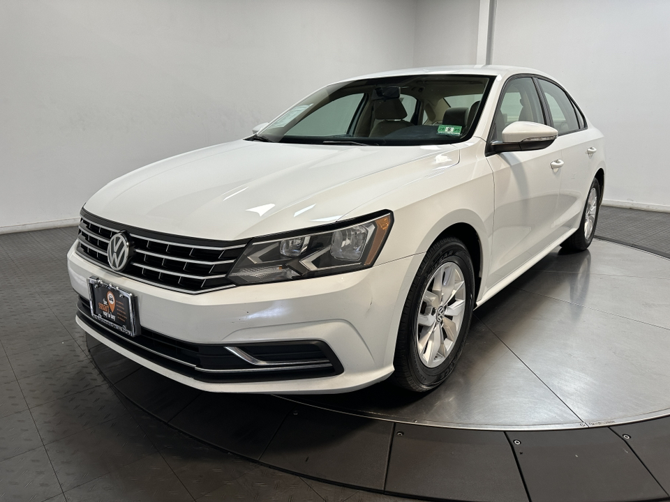 2018 Volkswagen Passat 2.0T S 6