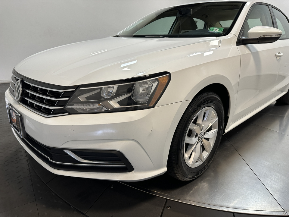 2018 Volkswagen Passat 2.0T S 7