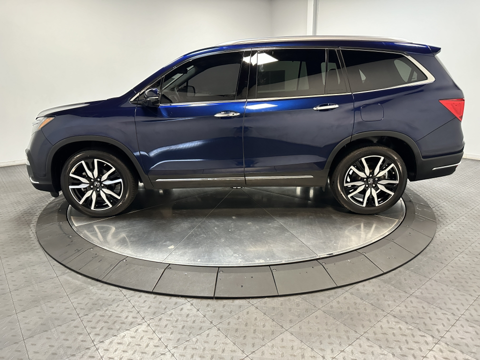 2022 Honda Pilot Touring 8-Passenger 8