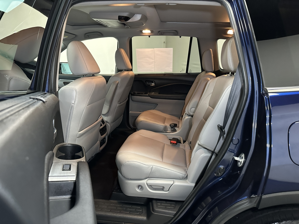 2022 Honda Pilot Elite 32