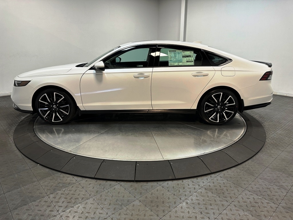 2024 Honda Accord Hybrid Touring 5