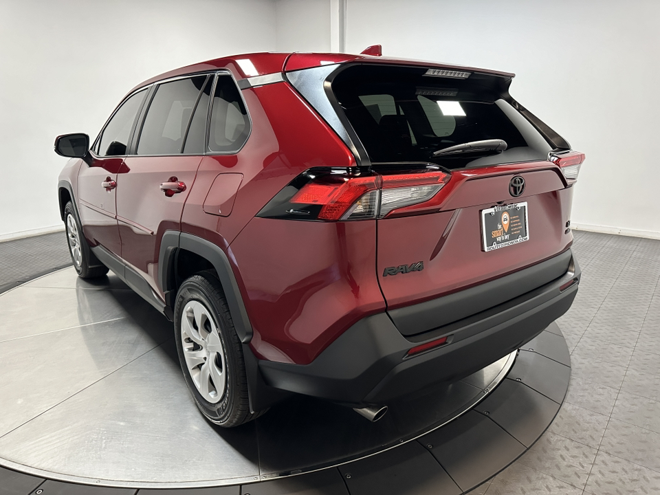 2023 Toyota RAV4 LE 9