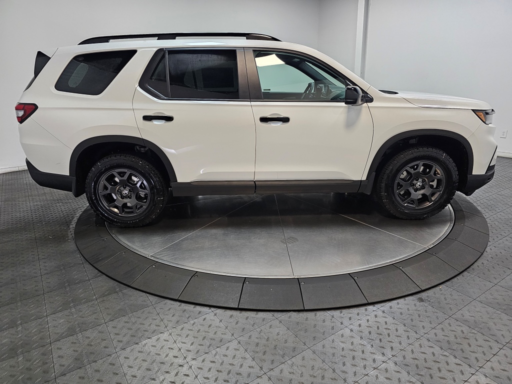 2025 Honda Pilot TrailSport 9