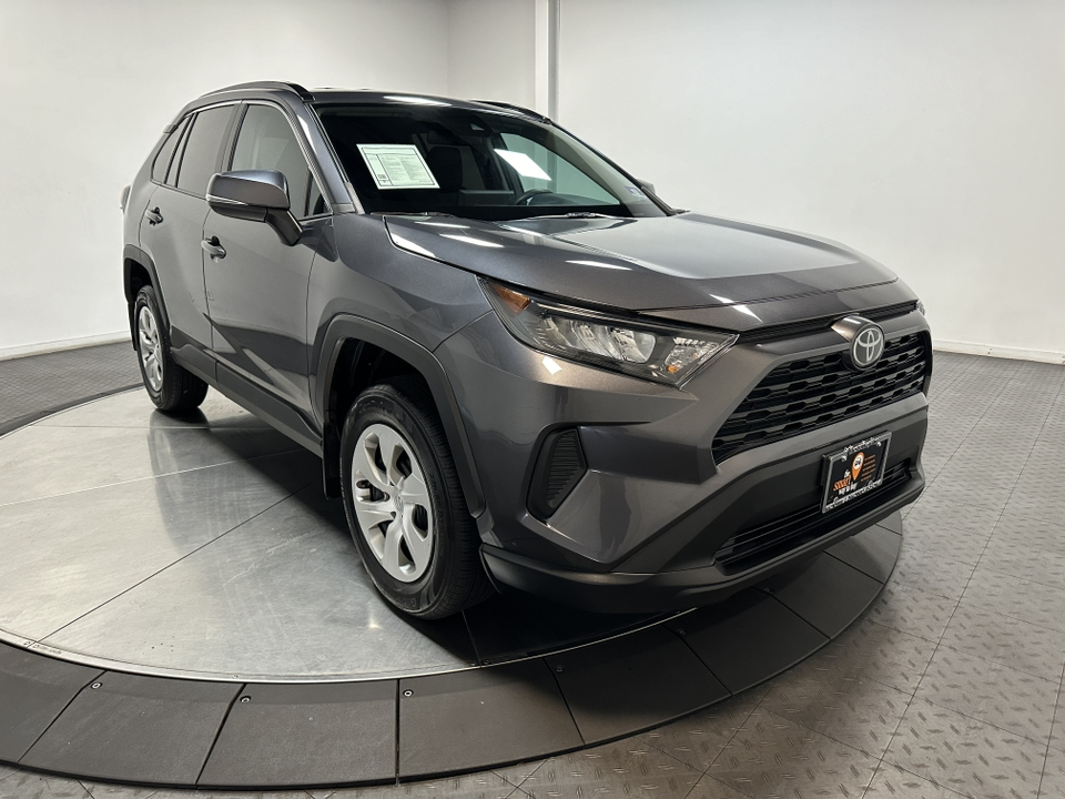 2019 Toyota RAV4 LE 2