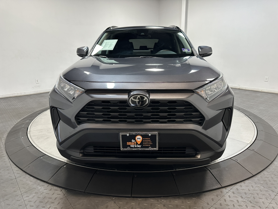 2019 Toyota RAV4 LE 4