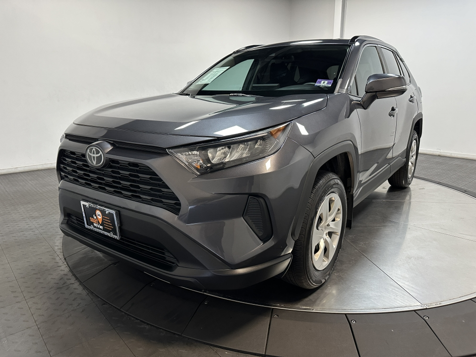 2019 Toyota RAV4 LE 6