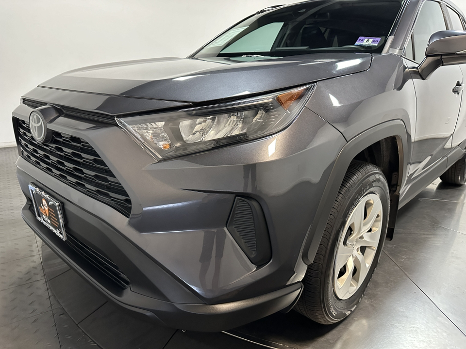 2019 Toyota RAV4 LE 7