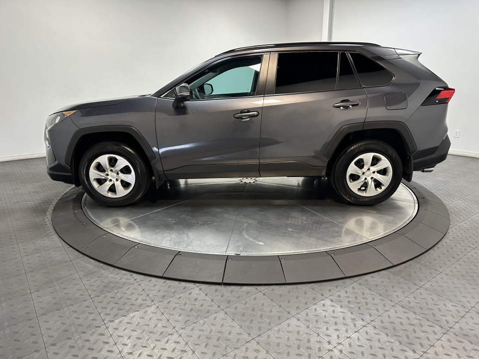 2019 Toyota RAV4 LE 8