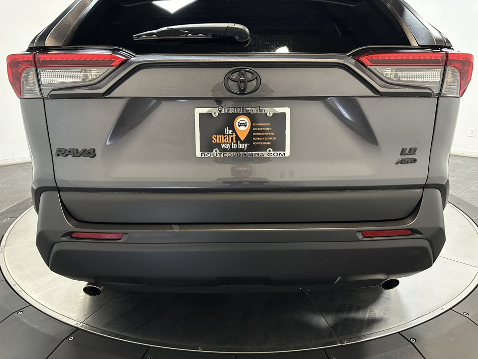 2019 Toyota RAV4 LE 12