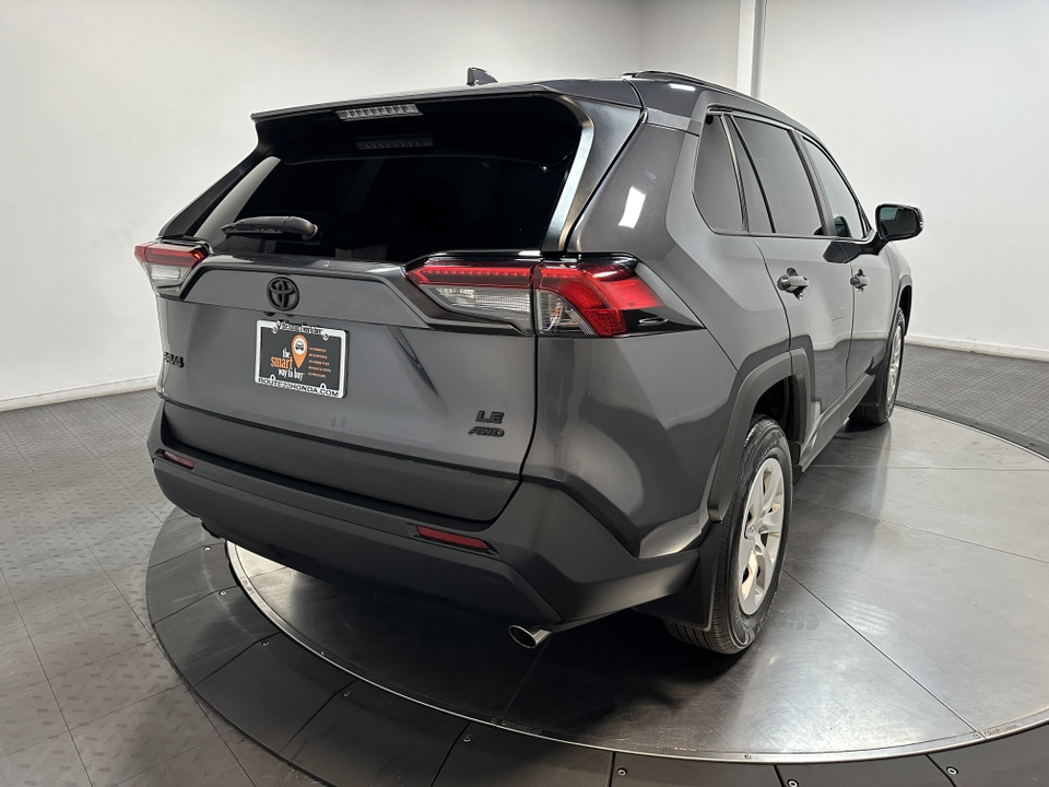 2019 Toyota RAV4 LE 13