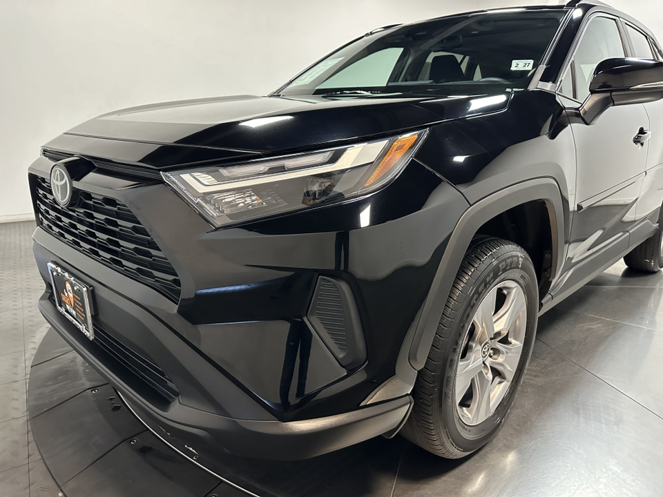 2022 Toyota RAV4 XLE 7