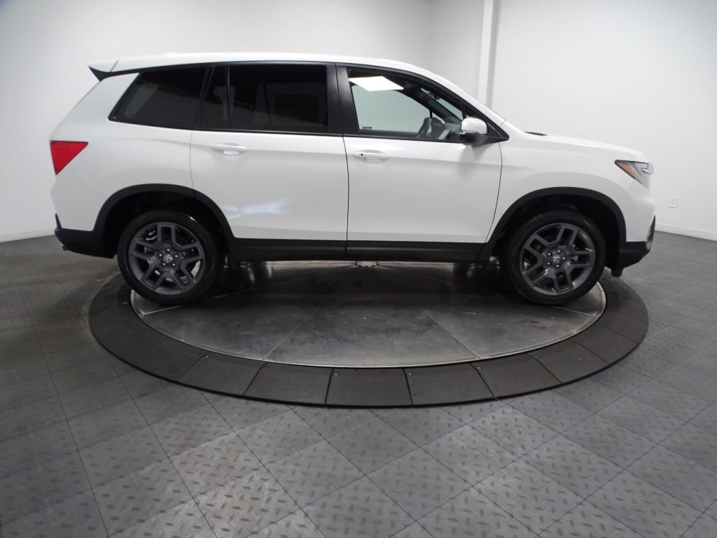 2025 Honda Passport EX-L 9