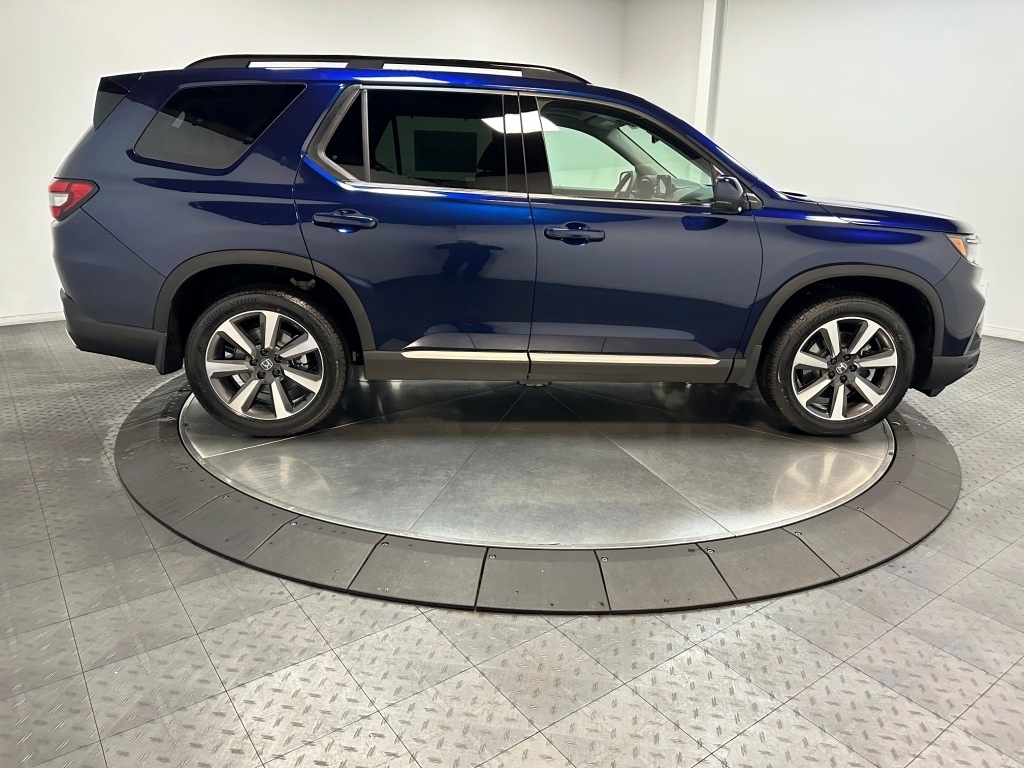 2025 Honda Pilot Touring 10