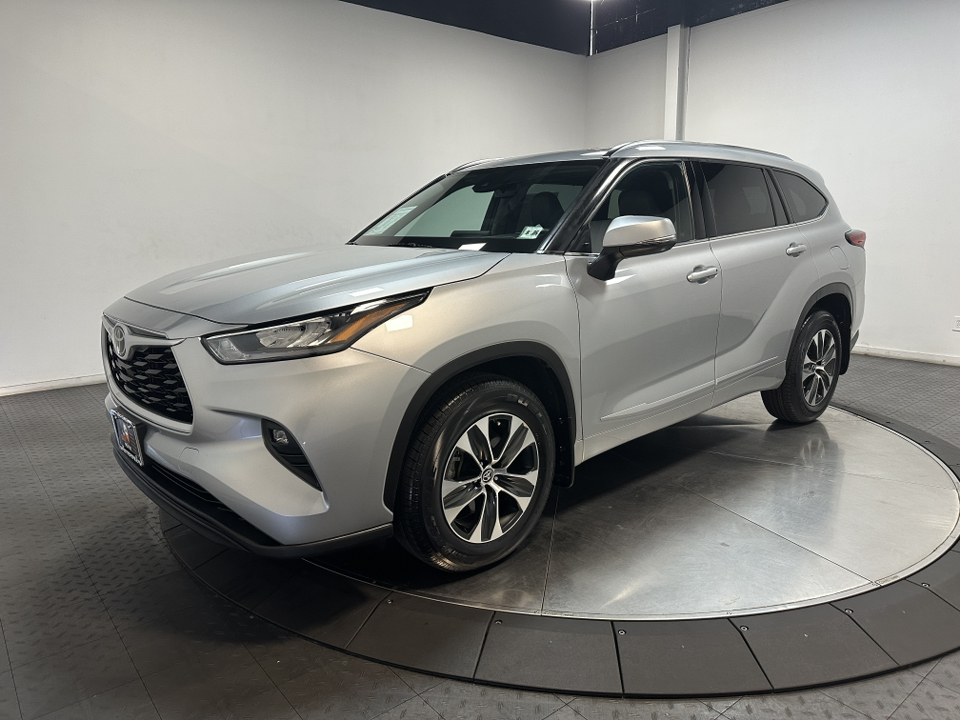 2020 Toyota Highlander XLE 1