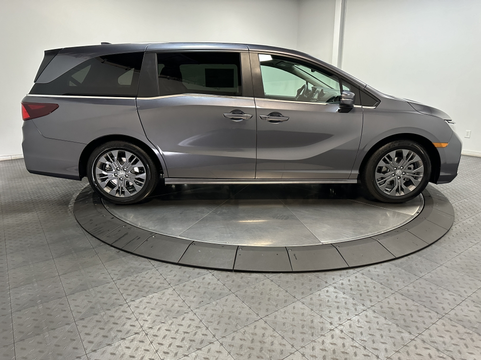 2025 Honda Odyssey Touring 12