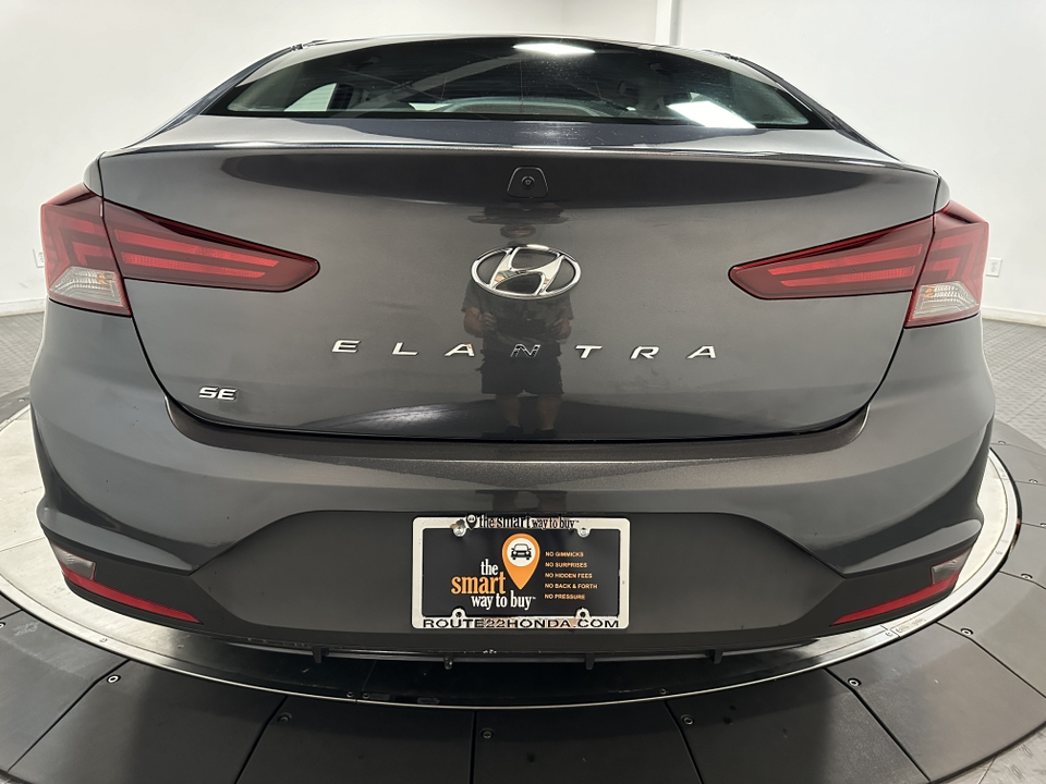 2020 Hyundai Elantra SE 12