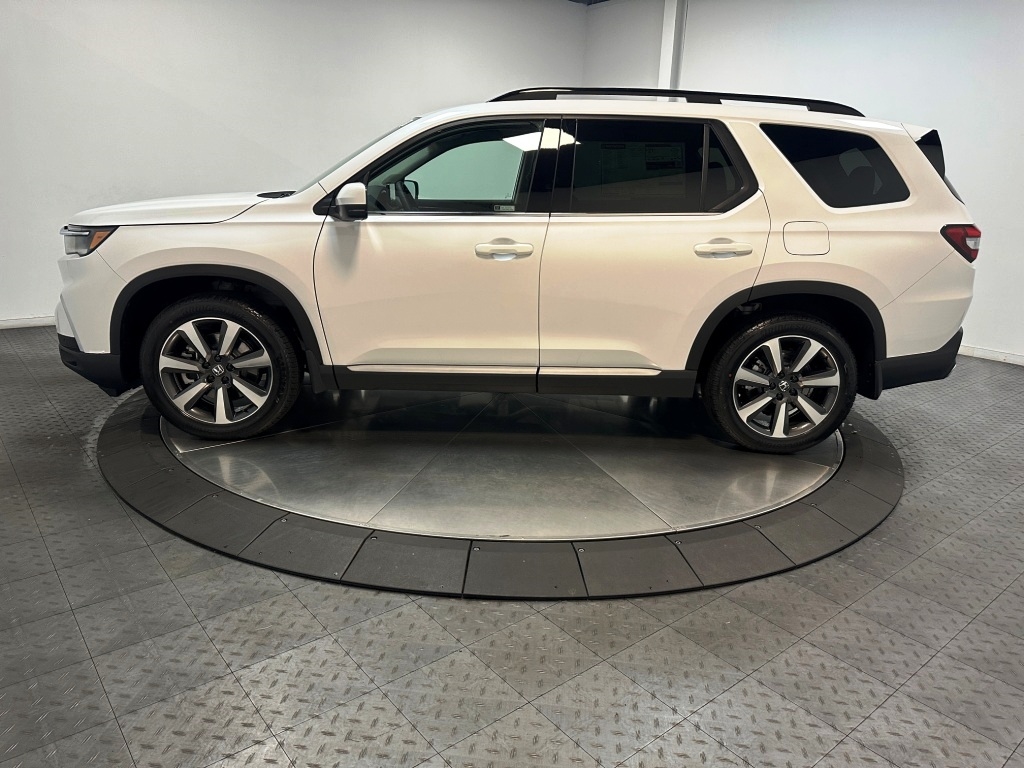 2025 Honda Pilot Touring 5