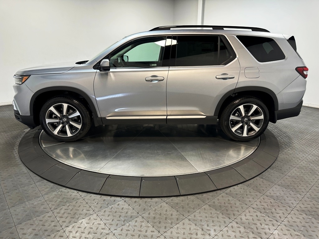 2025 Honda Pilot Touring 5