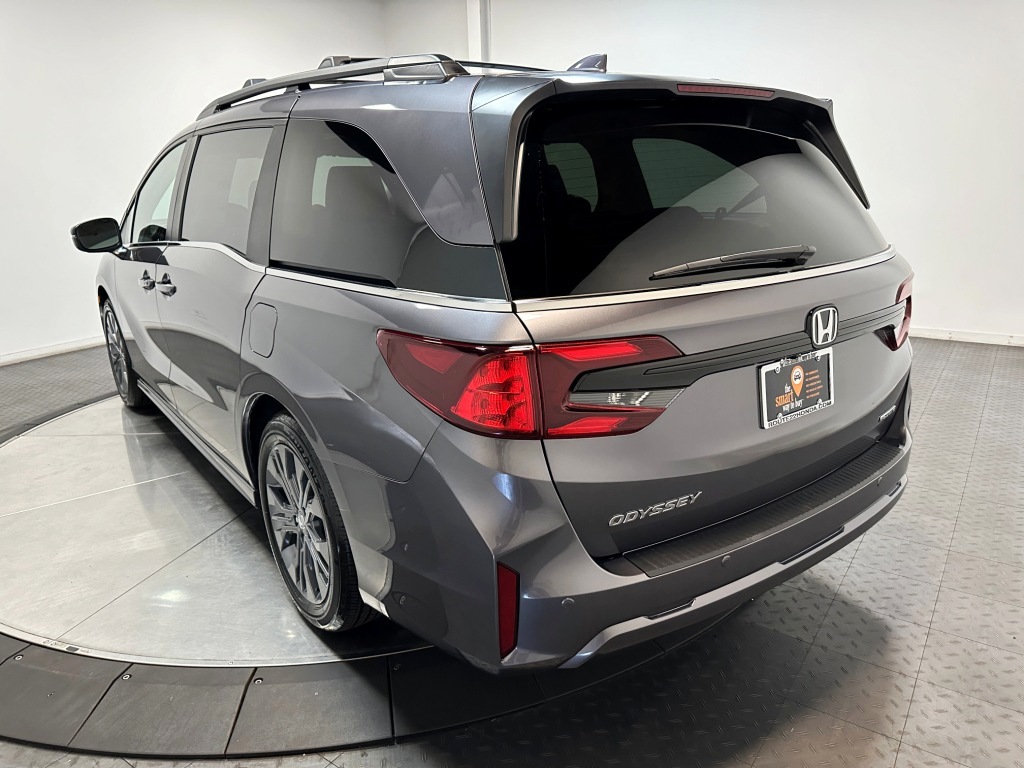 2025 Honda Odyssey Touring 6