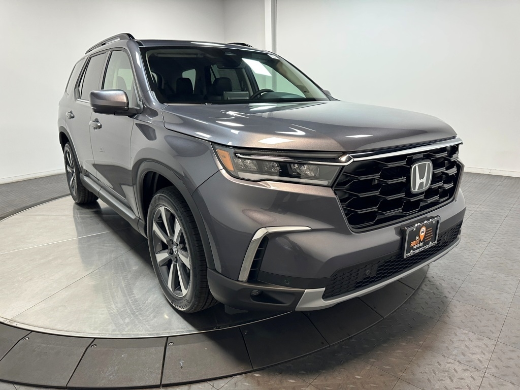 2025 Honda Pilot Touring 2