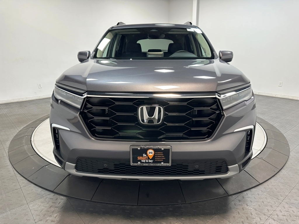 2025 Honda Pilot Touring 3