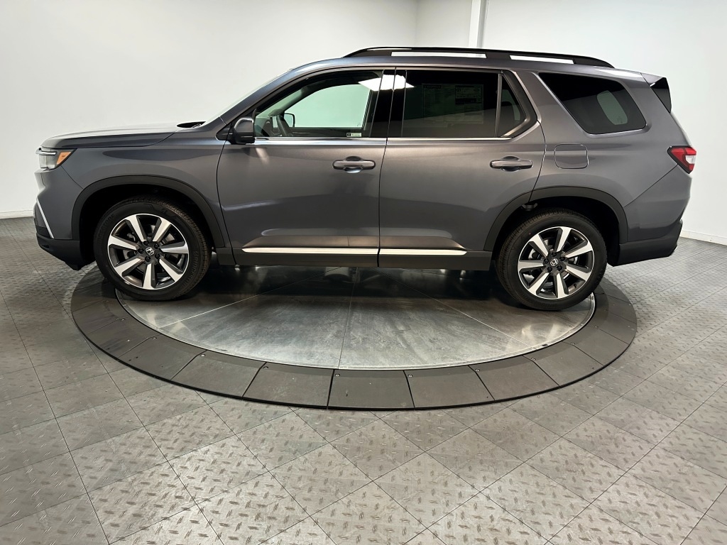 2025 Honda Pilot Touring 5