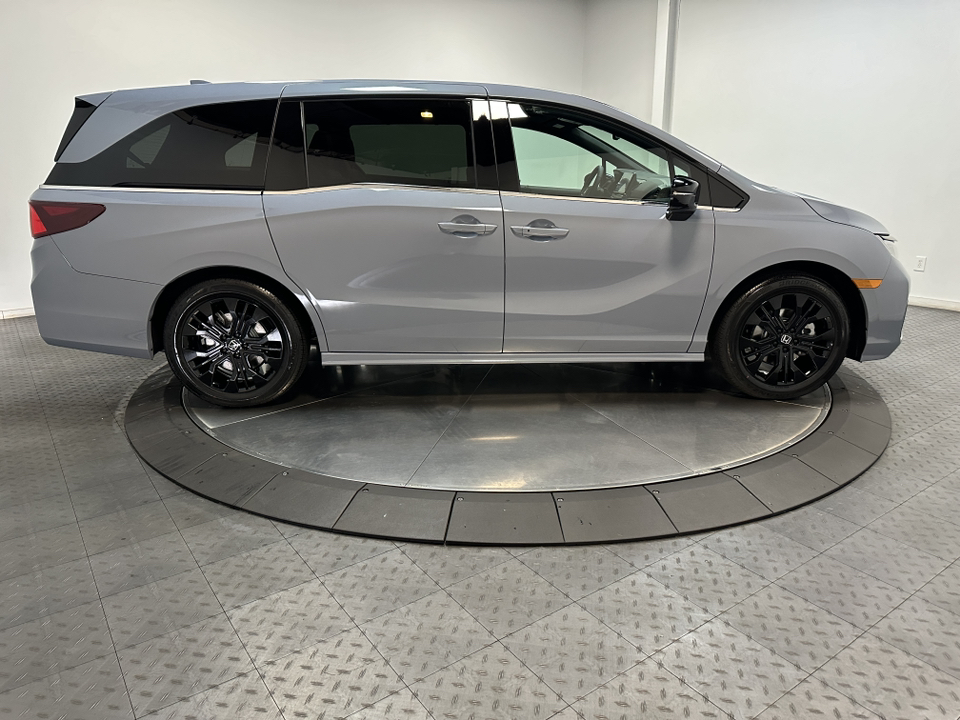 2025 Honda Odyssey Sport-L 10