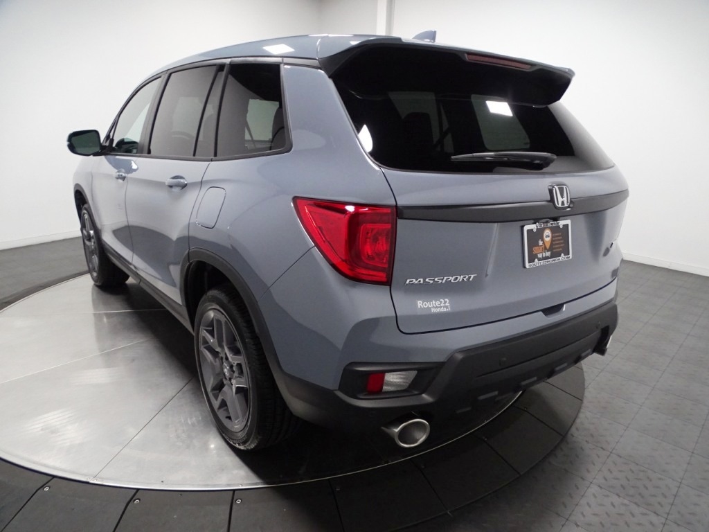 2025 Honda Passport EX-L 6