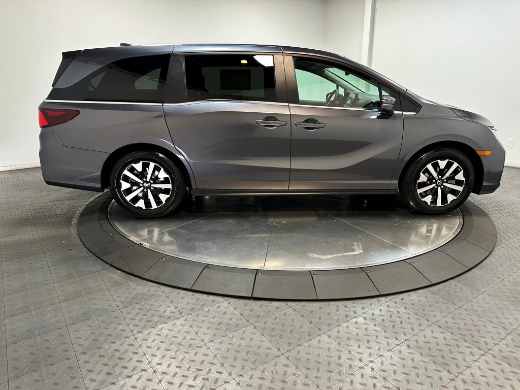 2025 Honda Odyssey EX-L 11