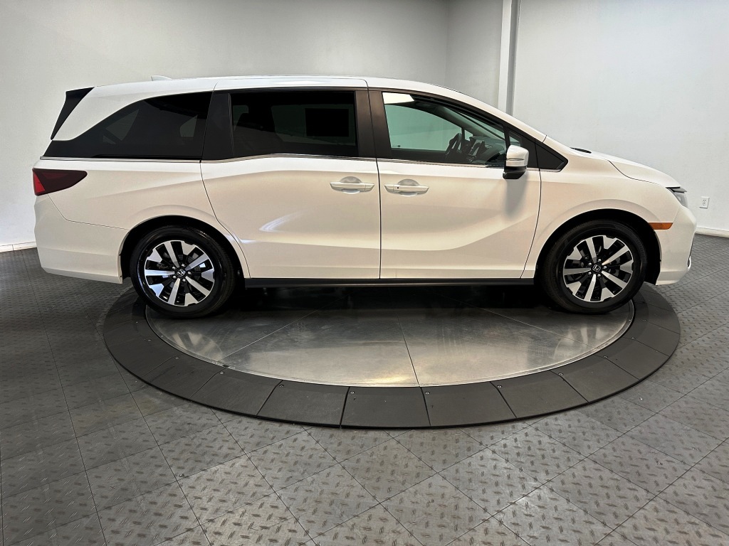 2025 Honda Odyssey EX-L 9