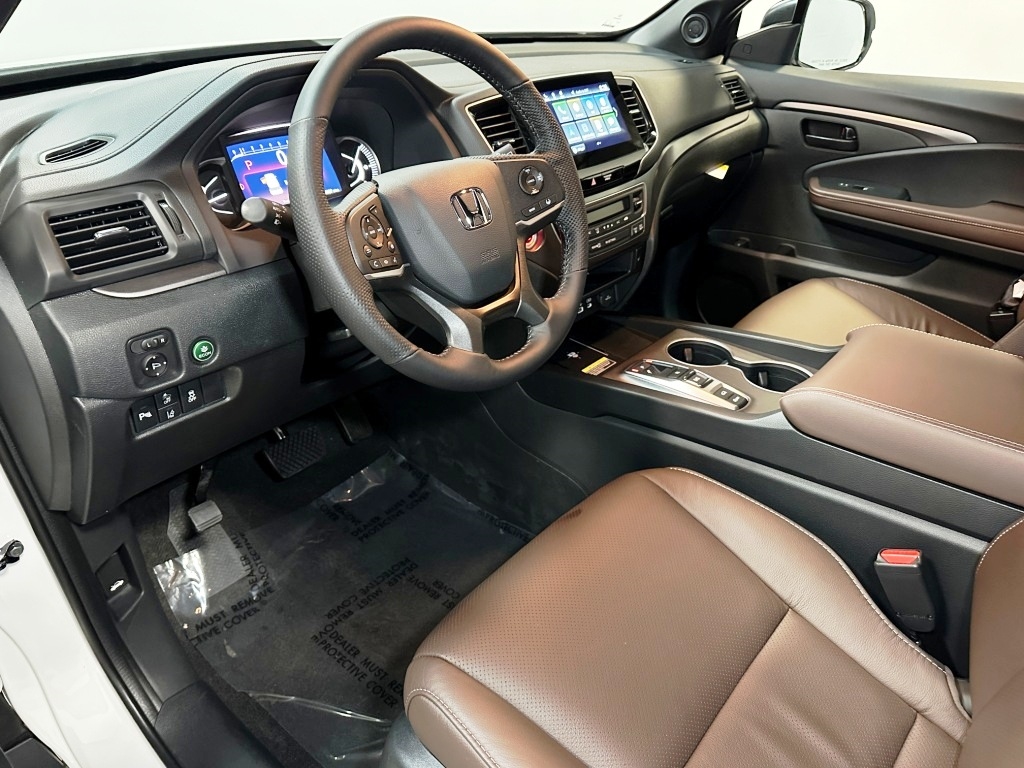 2025 Honda Passport EX-L 15