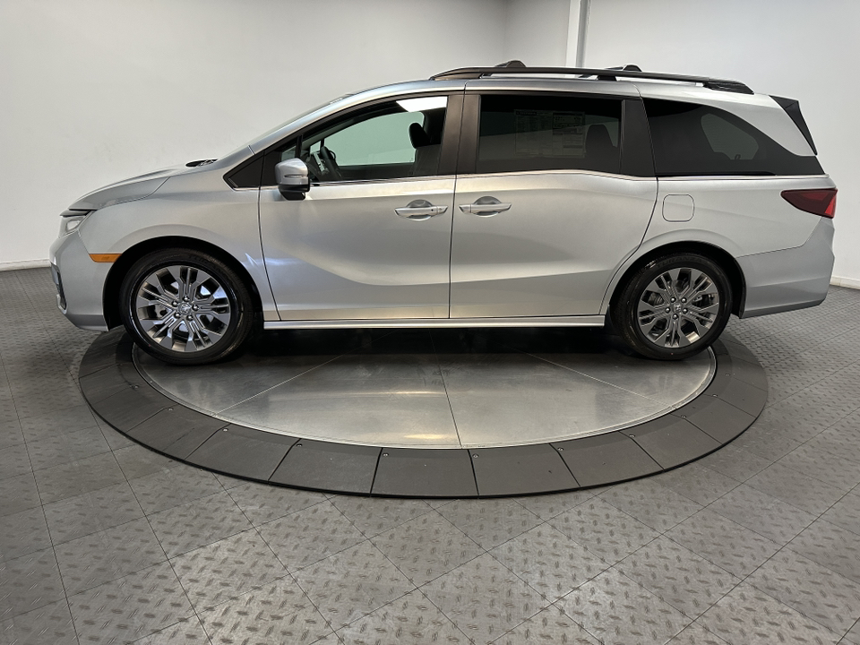 2025 Honda Odyssey Touring 5