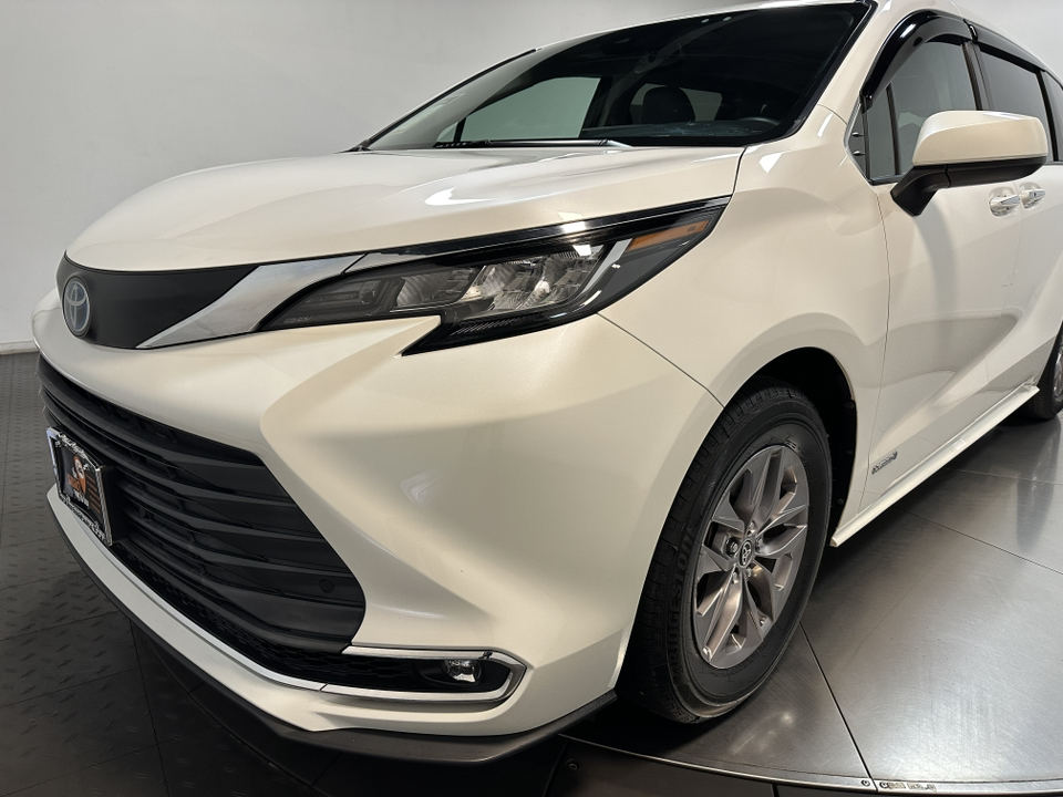 2021 Toyota Sienna XLE 7