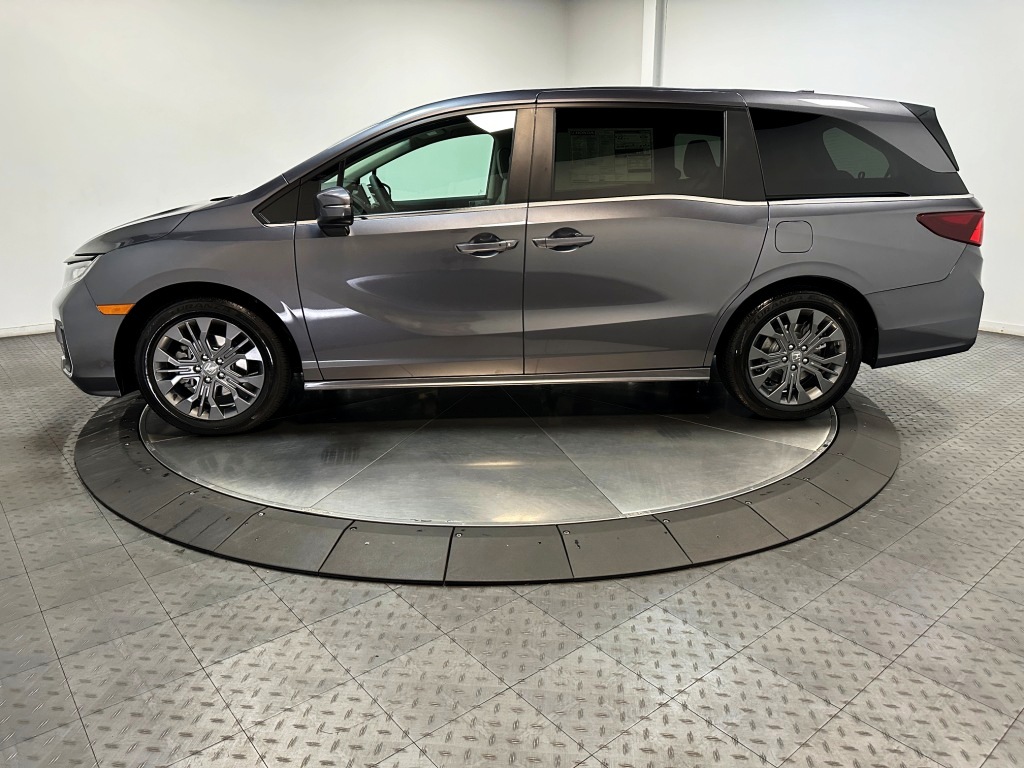 2025 Honda Odyssey Touring 8