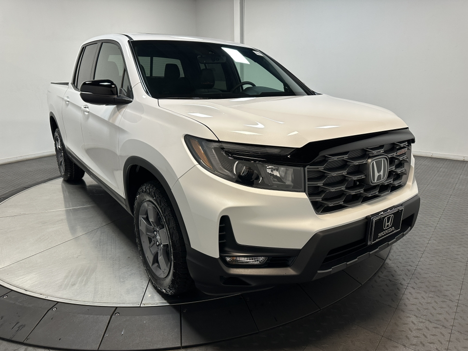 2025 Honda Ridgeline TrailSport 2